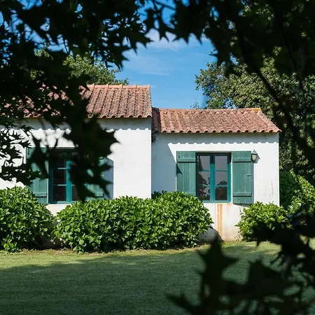 Guestready - Tranquil Escape Near Ave River Villa