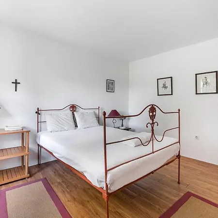 Guestready - Tranquil Escape Near Ave River Villa